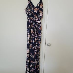 ⚠️lowest price⚠️ Floral wide leg JUMPSUIT sz L